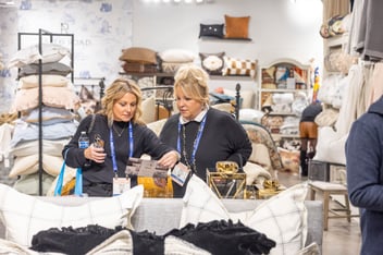 Buyers sourcing at Market